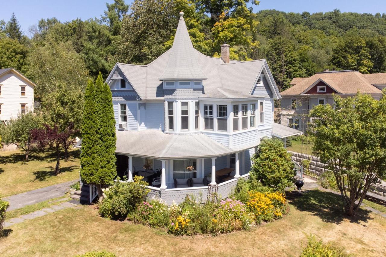 Вилла Streamside Victorian Margaretville Экстерьер фото